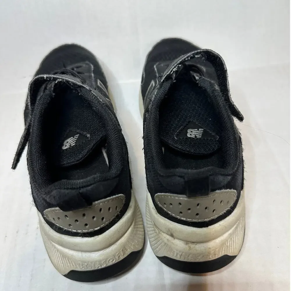 New Balance Kids Size 1 Black Hook and Loop Sneakers Athletic